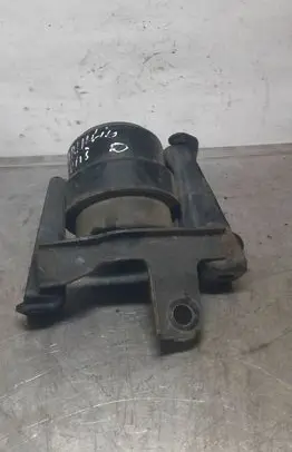 Toyota Corolla Verso AR10 Engine mount bracket