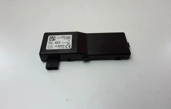 Chevrolet Orlando Door central lock control unit/module 13503204
