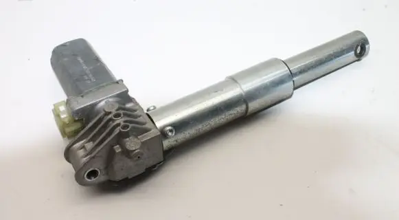 BMW X5 E70 Seat adjustment motor 8320447