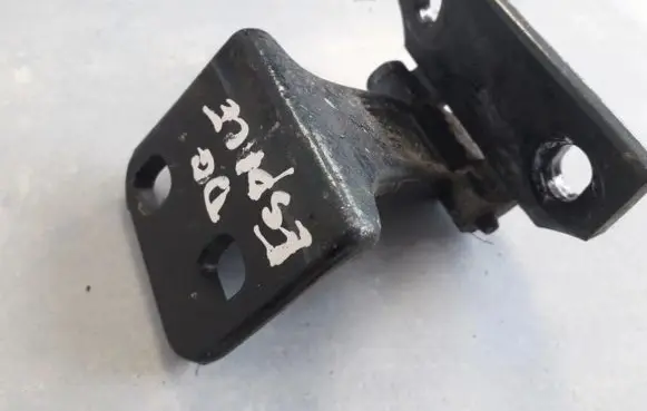 Renault Espace III Rear door lower hinge