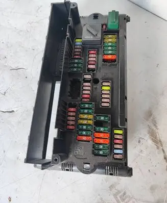 BMW 6 F06 Gran coupe Fuse box set 9252815