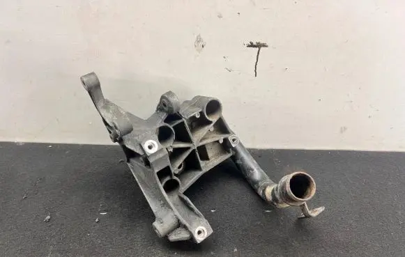 Audi A4 S4 B7 8E 8H Engine mounting bracket 059145169AA