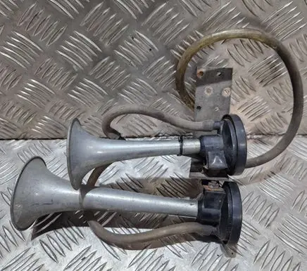BMW 5 E39 Horn signal