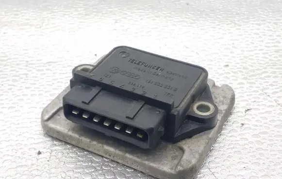 Volkswagen PASSAT B3 Ignition amplifier control unit 191905351B