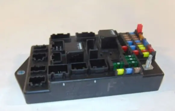 Jaguar XK - XKR Fuse module C2P24226 BW8314B476AG BW8314B476AD