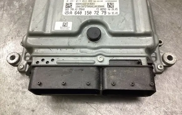 Mercedes-Benz B W245 Engine control unit/module 0281013022 A6401507279 1039S00000
