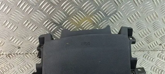 Hyundai i40 Knee airbag 569703Z100RY