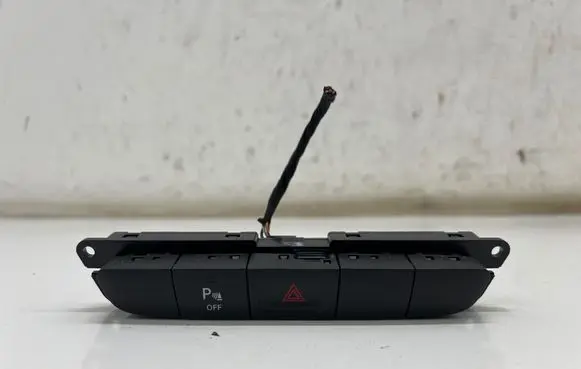 Jeep Cherokee Hazard light switch P68164099AB