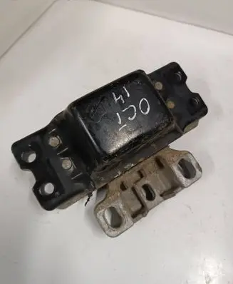 Skoda Octavia Mk2 (1Z) Engine mount bracket 