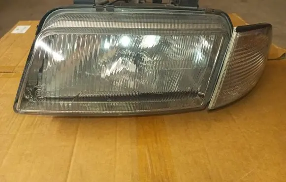 Audi A4 S4 B5 8D Headlight/headlamp 