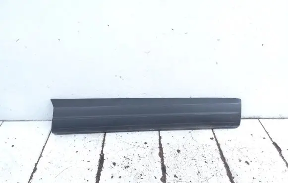 Volkswagen Tiguan Front door trim (molding) 5N0854940A