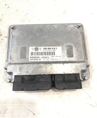 Volkswagen PASSAT B5 Engine control unit/module 3B0906018F 5WP4003503