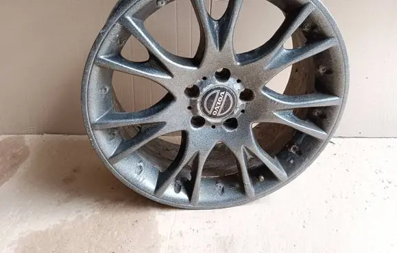Volvo XC90 R17 alloy rim 