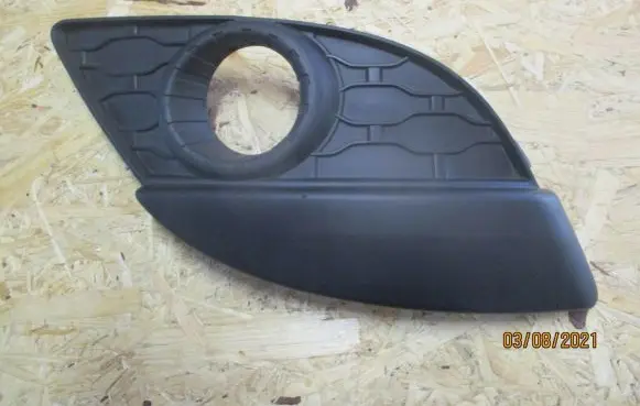 Renault Twingo II Front fog light trim/grill