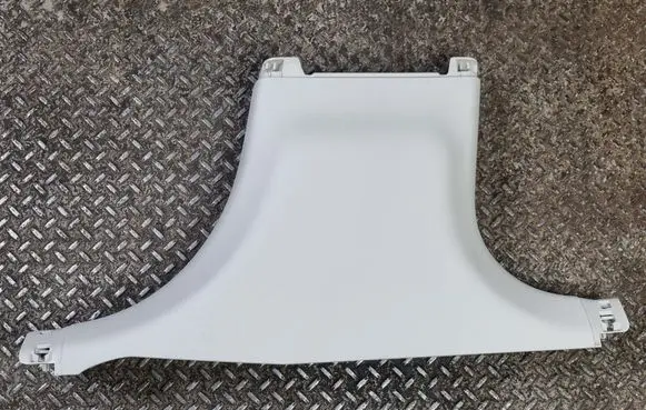(B) pillar trim (bottom)