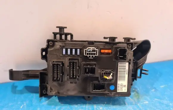 Peugeot 407 SAM control unit BSCA0400