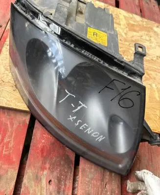 Audi TT Mk1 Headlight/headlamp LE97K77