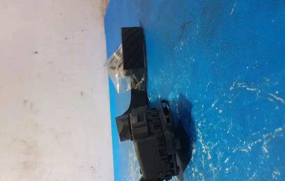 Audi A4 S4 B7 8E 8H Accelerator throttle pedal 8e1721523c