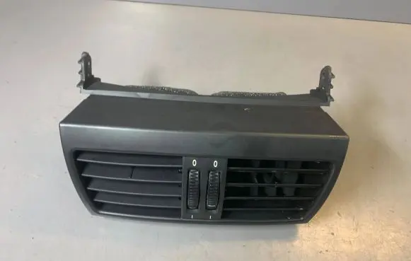 BMW X5 E70 Rear air vent grill 6954953 6958748 6954954