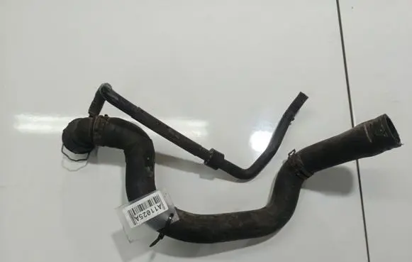 Audi A3 S3 8P Engine coolant pipe/hose 