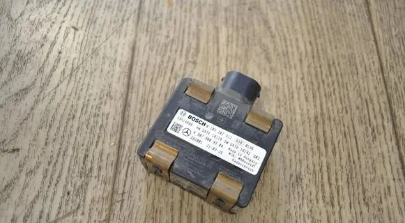 Mercedes-Benz Sprinter W907 W910 Distronic sensor radar A9079009304