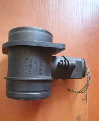Volkswagen Caddy Mass air flow meter 038906461B 0281002531