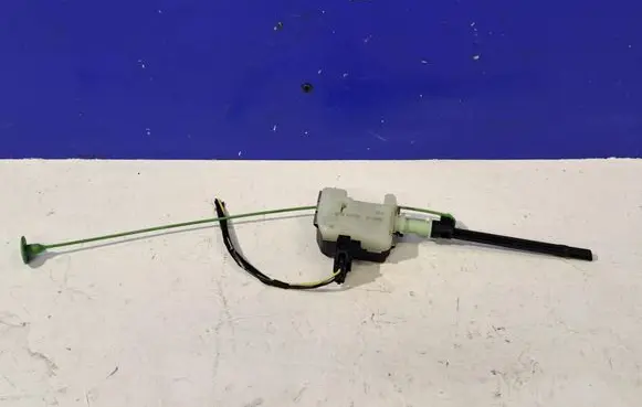 Volvo V60 Fuel cap release pull handle 31278861