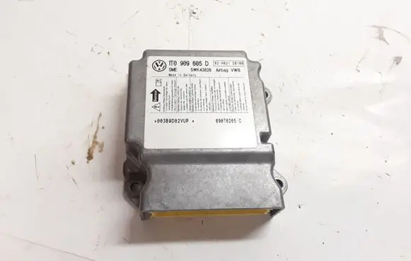 Volkswagen Touran I Airbag control unit/module 1T0909605D 5WK43828 09070205C