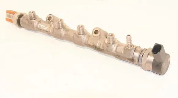 Seat Ibiza IV (6J,6P) Fuel main line pipe 057130090T 057130764AB