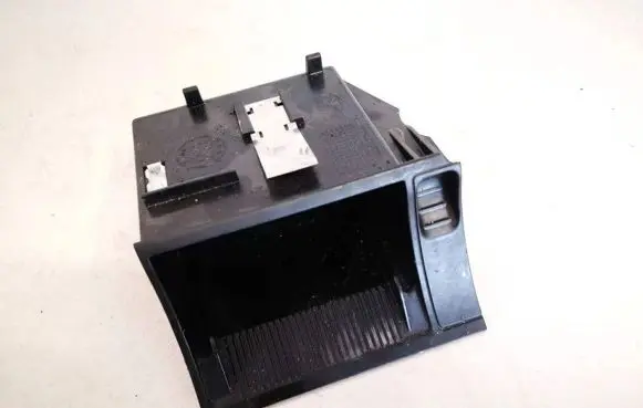 Skoda Octavia Mk2 (1Z) Car ashtray