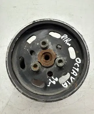 Skoda Octavia Mk1 (1U) Power steering pump 038145255