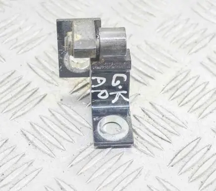Volkswagen Golf VII Rear door lower hinge A046574 8K0831401K