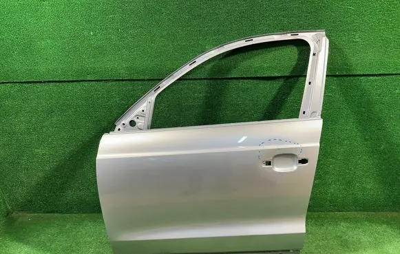 Audi Q3 8U Front door 8U0831311C