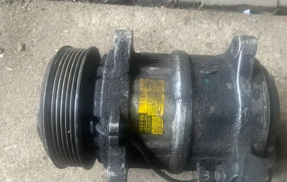 Volvo S70 V70 V70 XC Air conditioning (A/C) compressor (pump)
