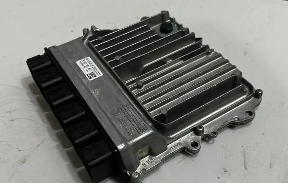 BMW 5 G30 G31 Engine control unit/module 9487767 9798785