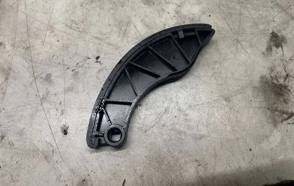 Opel Astra K Timing belt/chain tensioner 55571669