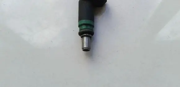 Ford Focus Fuel injector 98MFBA Y298P09611