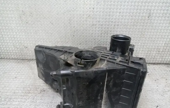 Nissan Tiida C11 Air filter box ED500