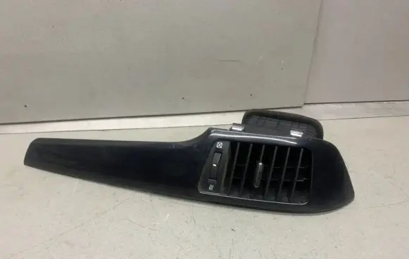 Chevrolet Captiva Dash center air vent grill 96630044