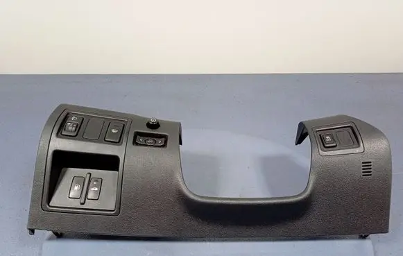 Other sill/pillar trim element