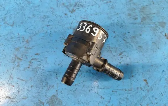 Ford Expedition Water pump HL3Z18D473F