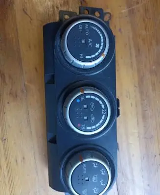 Nissan X-Trail T31 Climate control unit 2332