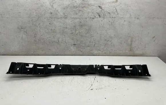 Porsche Macan (95B) Rear bumper mounting bracket 95B807863