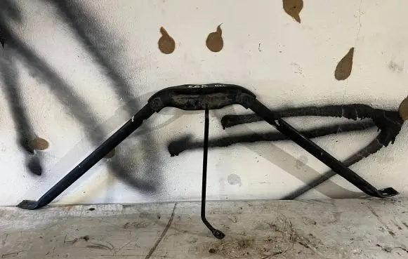 BMW 7 E65 E66 Radiator support slam panel bracket 7036326 190806 08W06