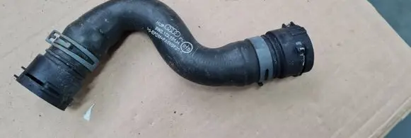 Audi A5 Engine coolant pipe/hose 8W0122101H
