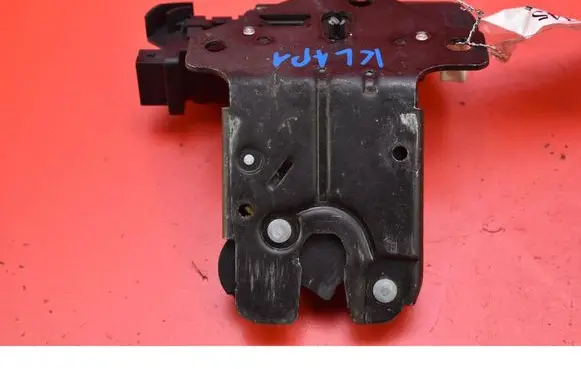 Audi A4 S4 B7 8E 8H Tailgate/trunk/boot lock/catch/latch 8P4827505B
