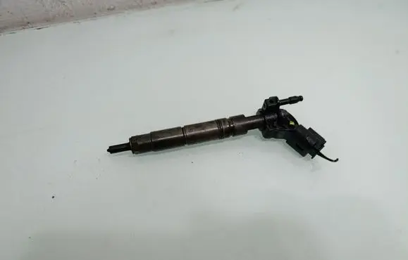 Fuel injector