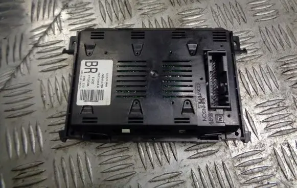 Opel Astra H Speedometer control unit/module 13276999BR