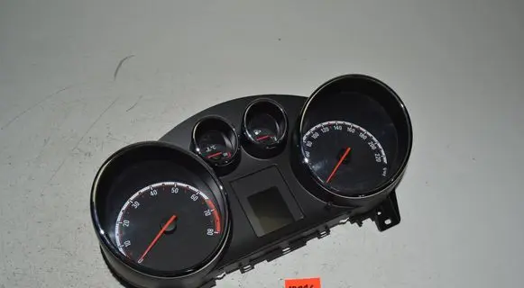 Opel Meriva B Speedometer (instrument cluster) 13349517 600775881