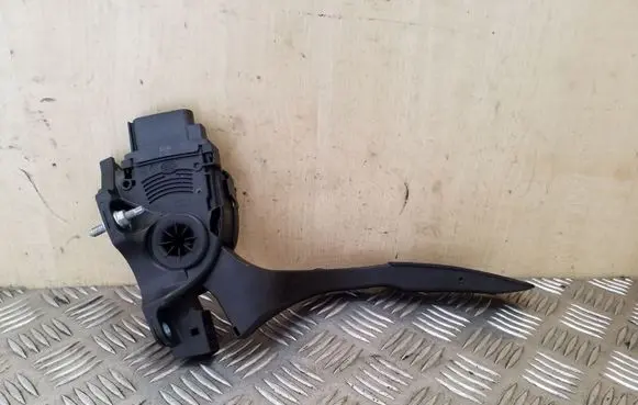 Land Rover Freelander 2 - LR2 Accelerator throttle pedal 6G929F836GF